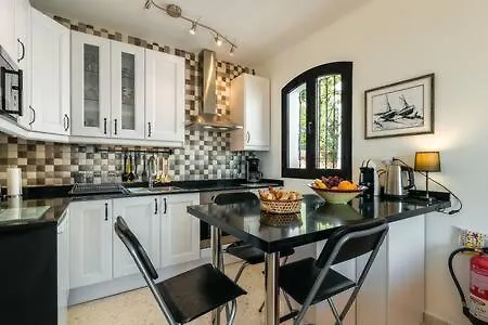 Hermosa Casa Con Terraza E Increibles Vistas Al Mar Y La Montana Prázdninový dům